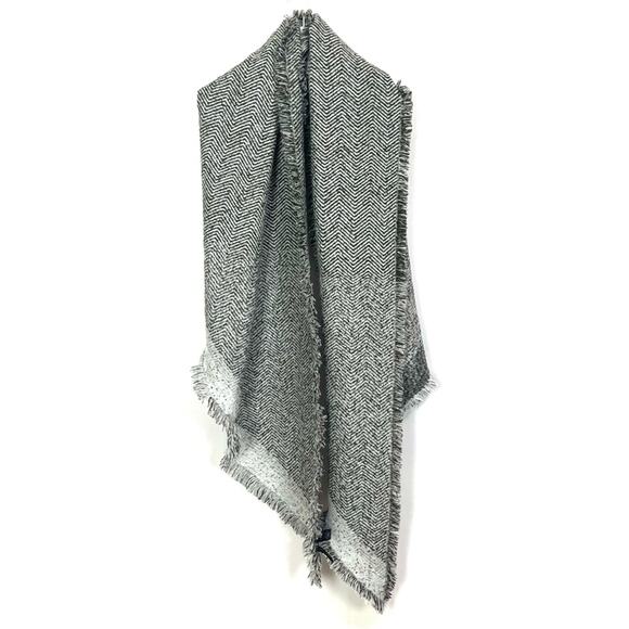Ann Taylor Chevron Blanket Scarf - Picture 2 of 5